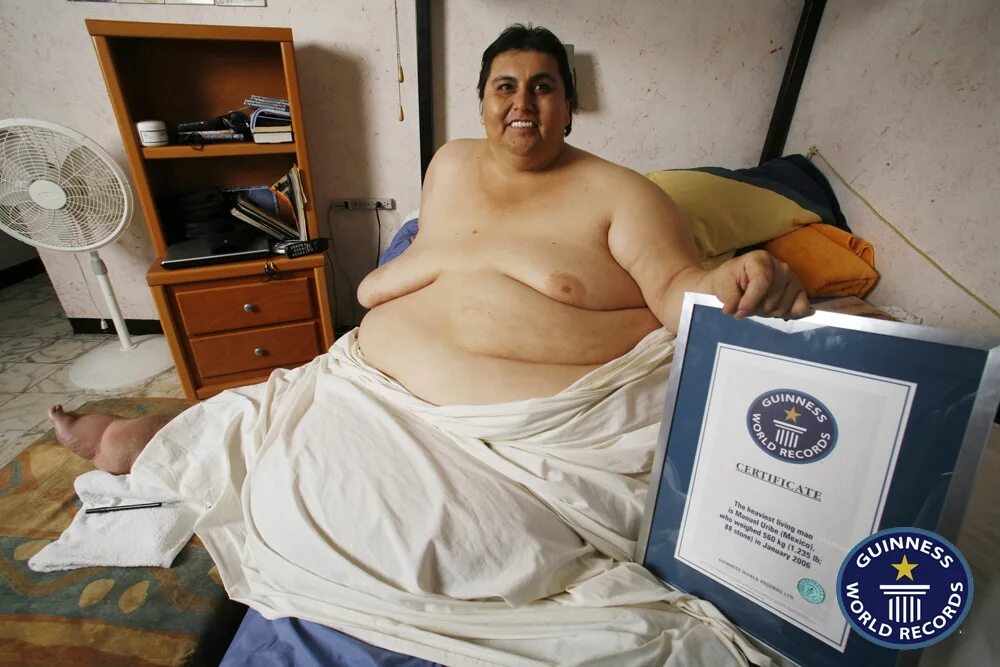 Мануэль Урибе толстый человек. Мексиканец Мануэль Урибе. Мужчина с большим весом
