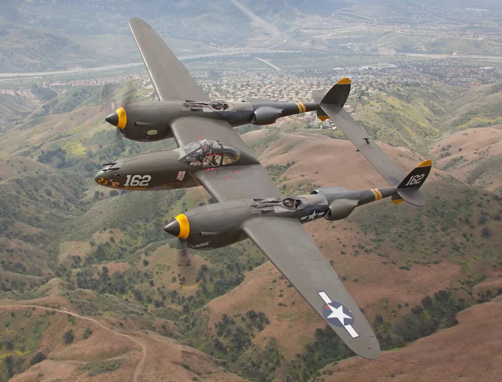 P lightning. P-38 лайтнинг. lockheed p-38 lightning. локхид п 38 лайтнинг. самолет п 38 лайтинг.