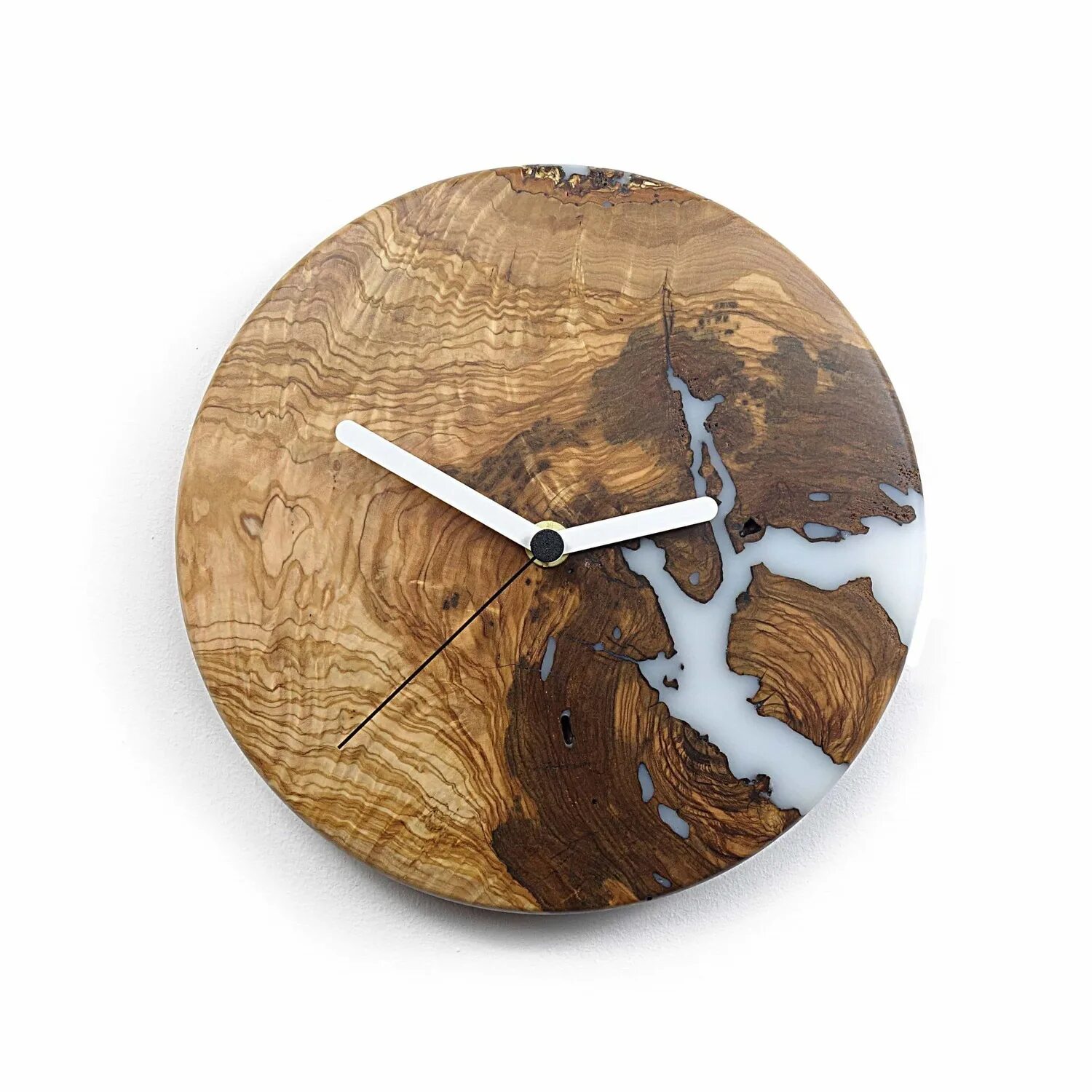 Настенные часы из смолы. Часы из дерева. Часы настенные деревянные. Часы дерево. Часы из эпоксидной смолы.