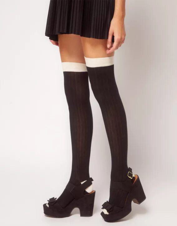 чулок школьников. колготки для девочек в школу. школьные колготки. гольфы детские. длинные гольфы.