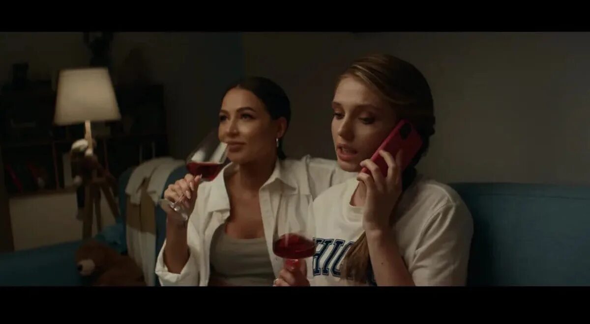 Интервью чекалиной. Артем сергеев блоггер. Суд лерчик чекалина. Следователь. Блоггер чекалина.