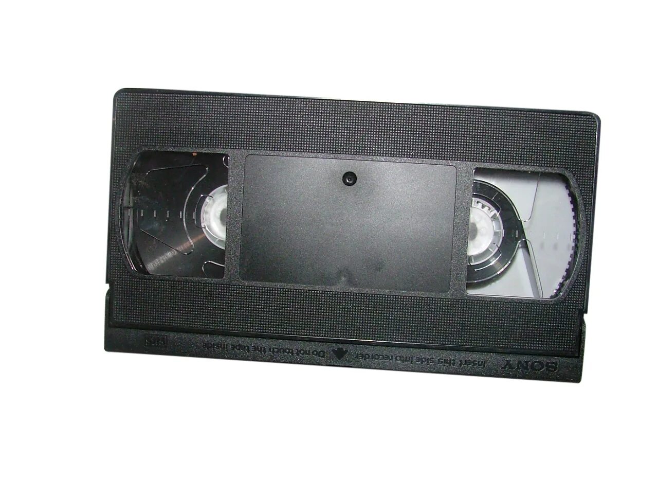 ВХС кассеты. Видеокассеты 90 х VHS. Кассеты VHS 90s. Видеокассета 2005.