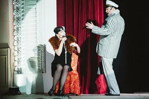 12 стульев сцены
