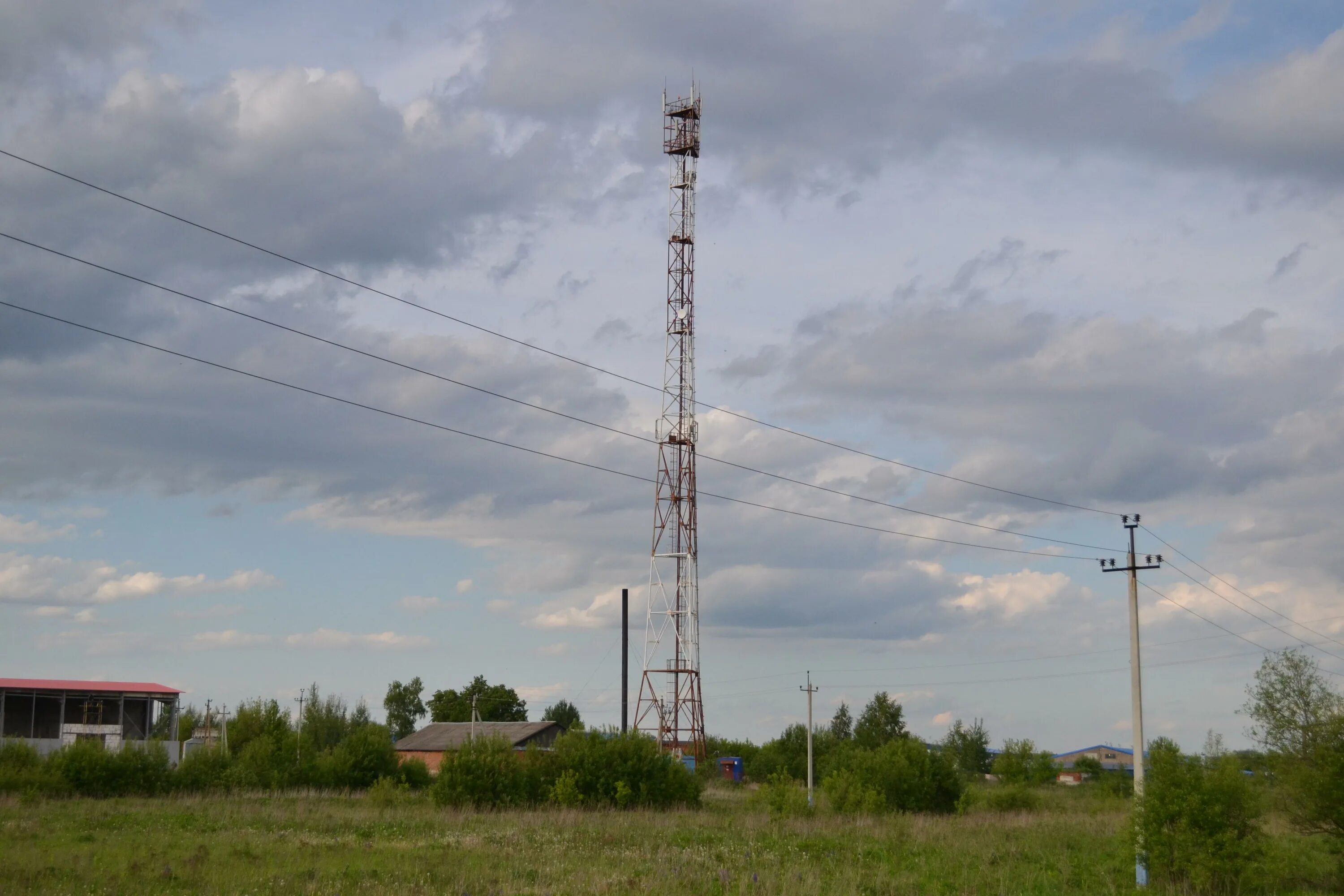 Новая Тамбовская телевышка. Телевышка Нерехта. Телевышка Шемордан. Вышка сотовой связи деревня Орлово.