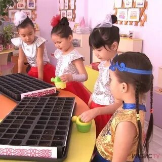 Жалаңаш қыздармен шынайы сүйісу ойындары