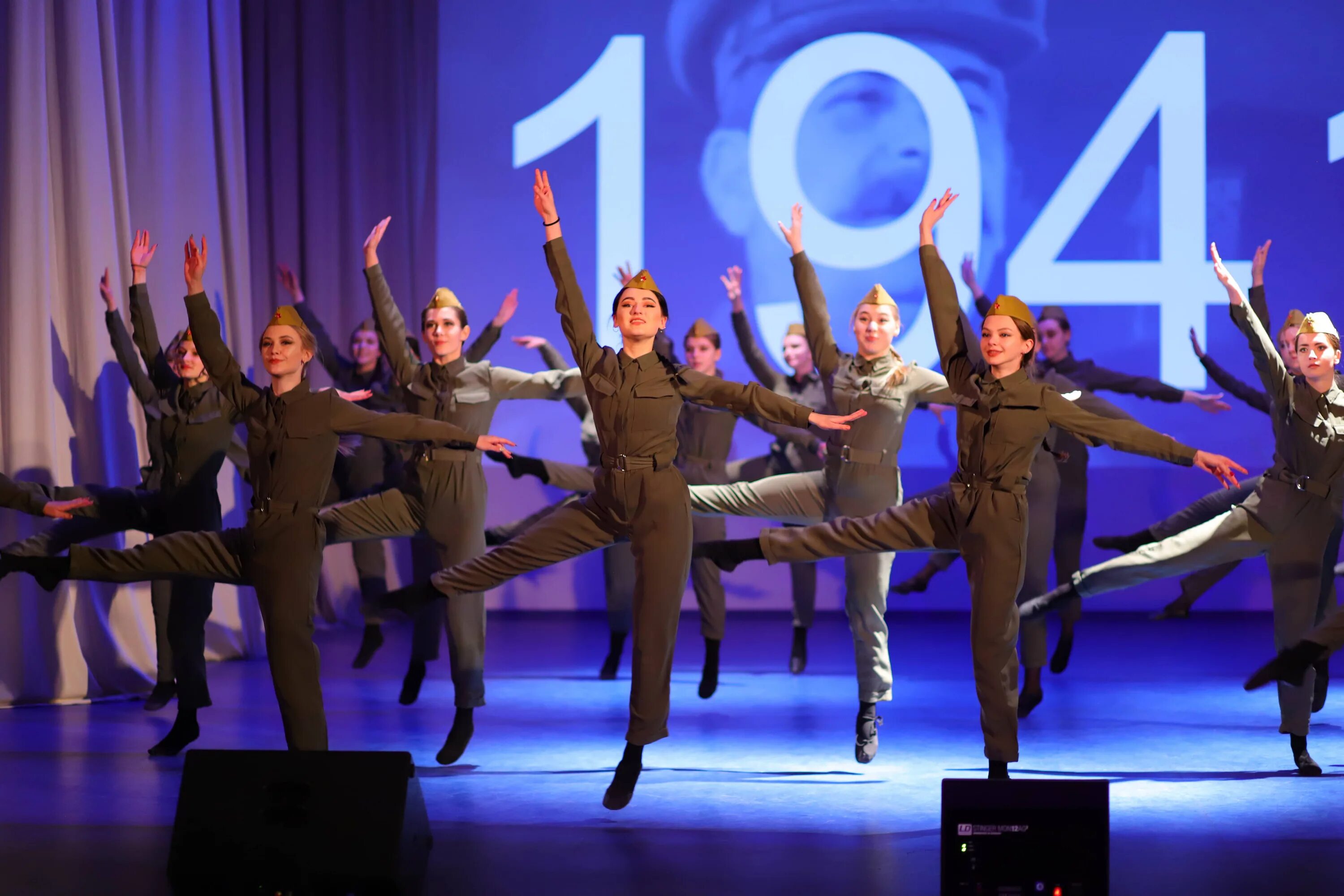 Концерт к 23 февраля 2024. Концерт в честь 23 февраля. Концерт к 23 февраля в театре. Концерт к 23 февраля 2024. Концерт 23 февраля.