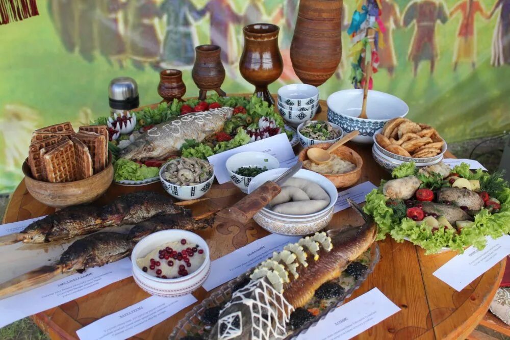 Якутская кухня. Якутские лепешки тарбахов. Национальная еда якутов. Кухня якутов. Якутский хаан.