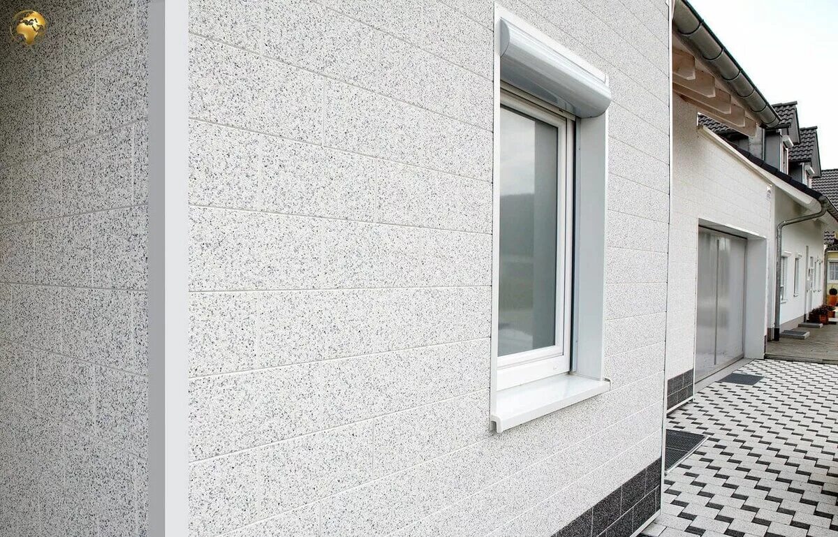 Байрамикс мраморная крошка фасад. Камешковая штукатурка для фасада. Камешковая штукатурка для фасада белая. Фасад мраморная крошка terraco.