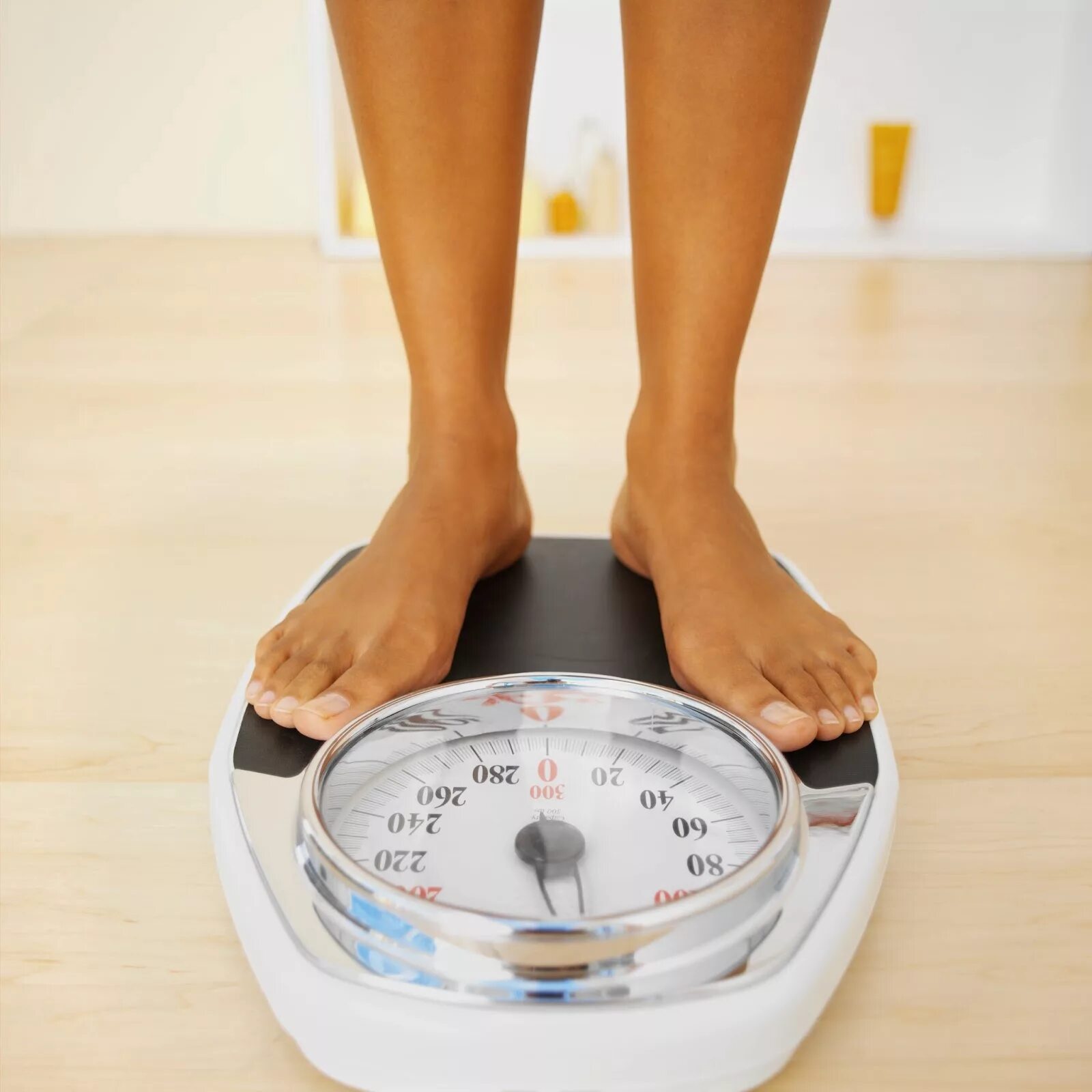 Как скинуть вес в домашних. Сбросить вес. Сбросить лишний вес быстро. Весы похудение.