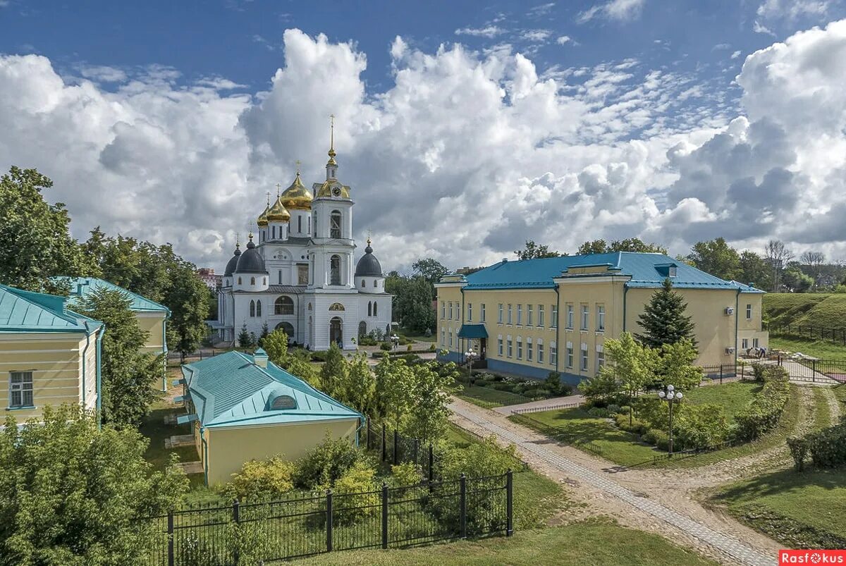 Дмитров г м. Дмитровский Кремль в Дмитрове. Дмитровский Кремль (музей-заповедник). Дмитров Кремль. Дмитровский Кремль Елизаветинская Церковь.