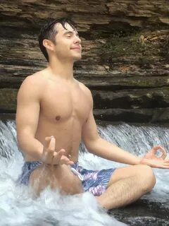 RE: David Archuleta comes out. 