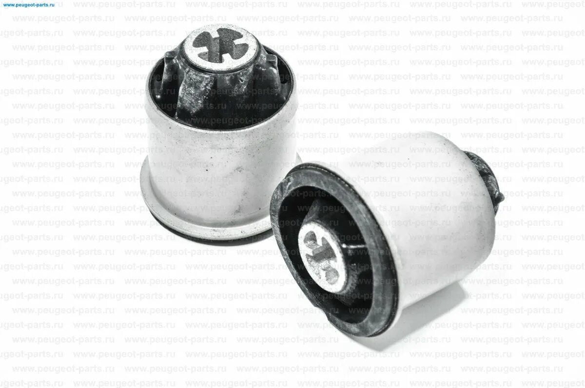Сайлентблоки moog для renault scenic 4. Сайлентблок задней балки рено лагуна 1. Сайлентблок renault 8200038243. Рено гранд сценик 3 сайлентблок задней балки. Сайлентблоки задней балки рено сценик 3.