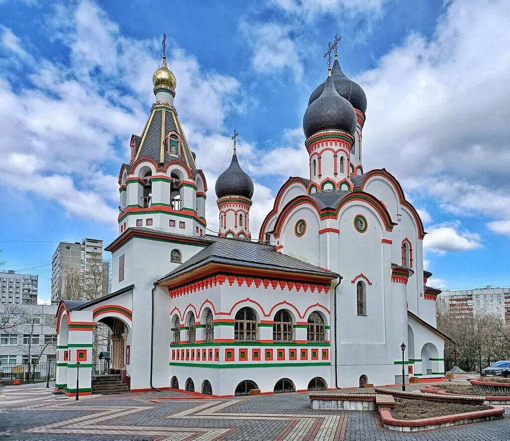 Живоначальная троица в черемушках