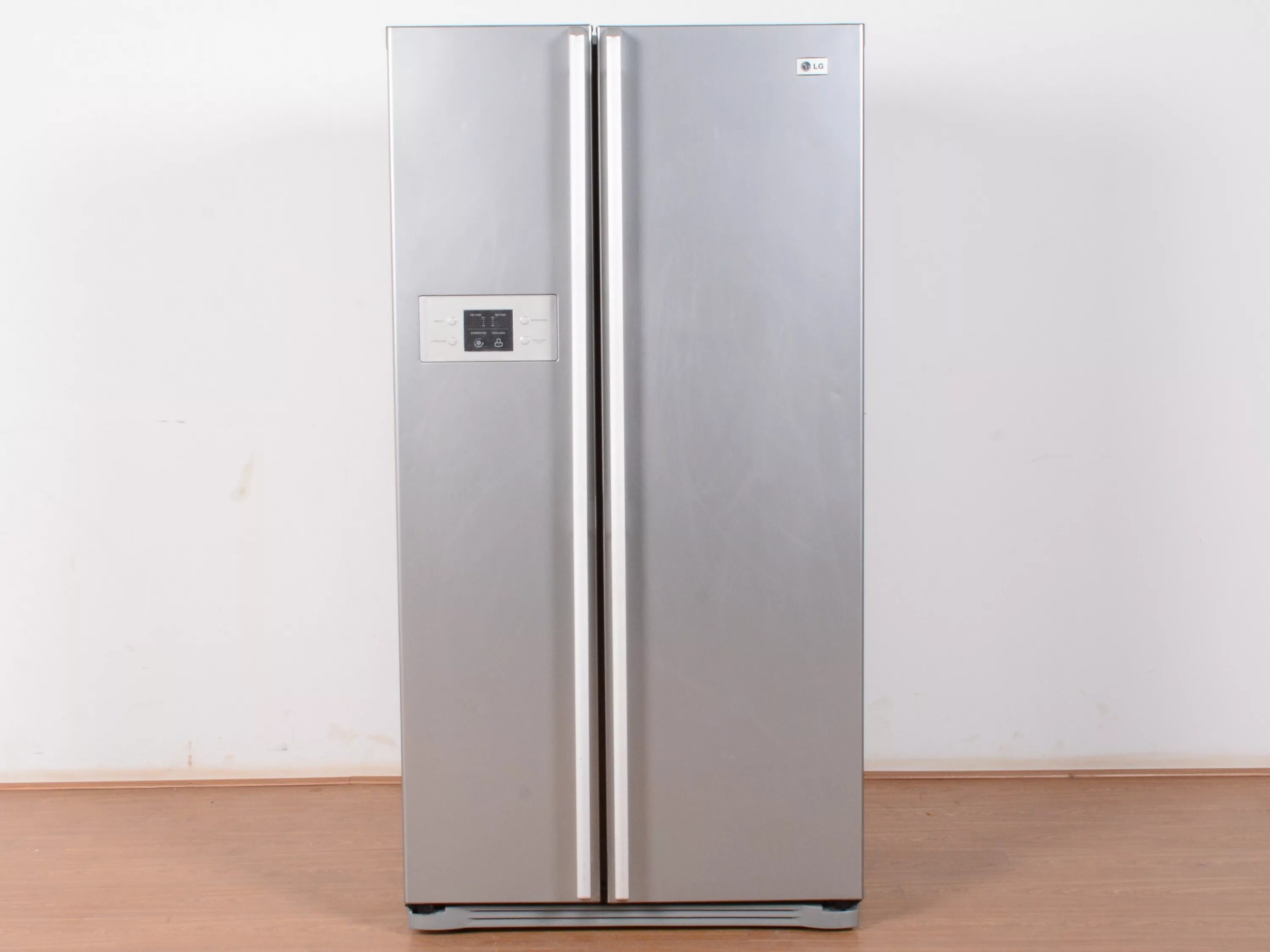 Холодильник side-by-side smeg sbs8004po. Совутгич lg gc-f502hmhu сталь. Холодильник бош сайд бай сайд черный. Холодильник samsung rs62r5031b4. Холодильник jenn-air js48cxdbdb.