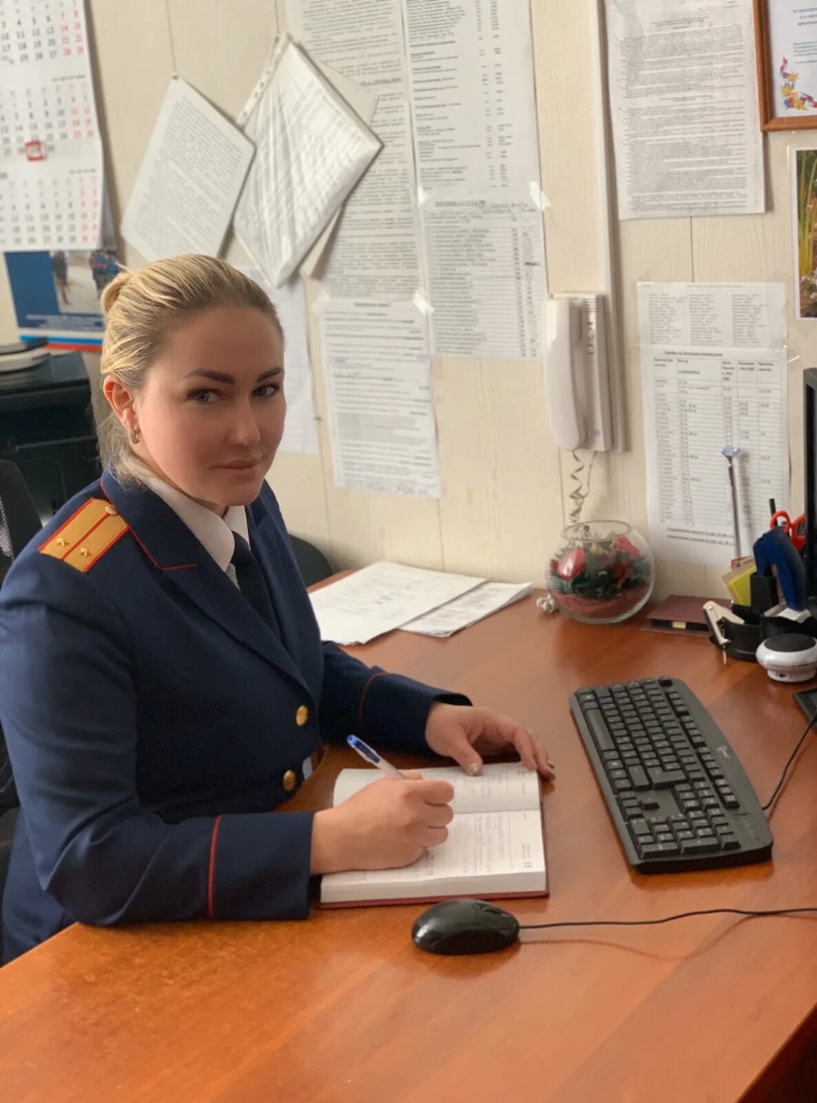 Помощник следователя. Старший следователь. Помощник следователя. Помощник следователя. Помощник следователя вакансии москва.