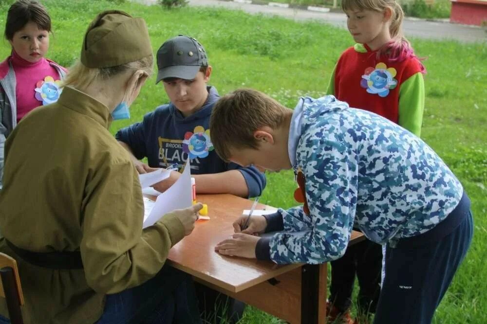 Квест новомосковск. Военно-спортивный квест для 7 класса для мальчиков. Общая форма на военный квест для школьников. Фото школьного военного квеста. Кквест – игра: «мы будущие солдаты».