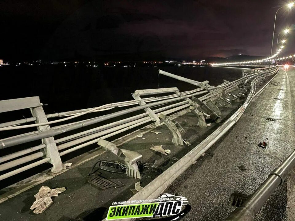 22 июня мост. Низководный мост Владивосток. Авария на мосту низководном мосту во Владивостоке. Низководный мост Владивосток ночью. Низководный мост Владивосток 23.06.