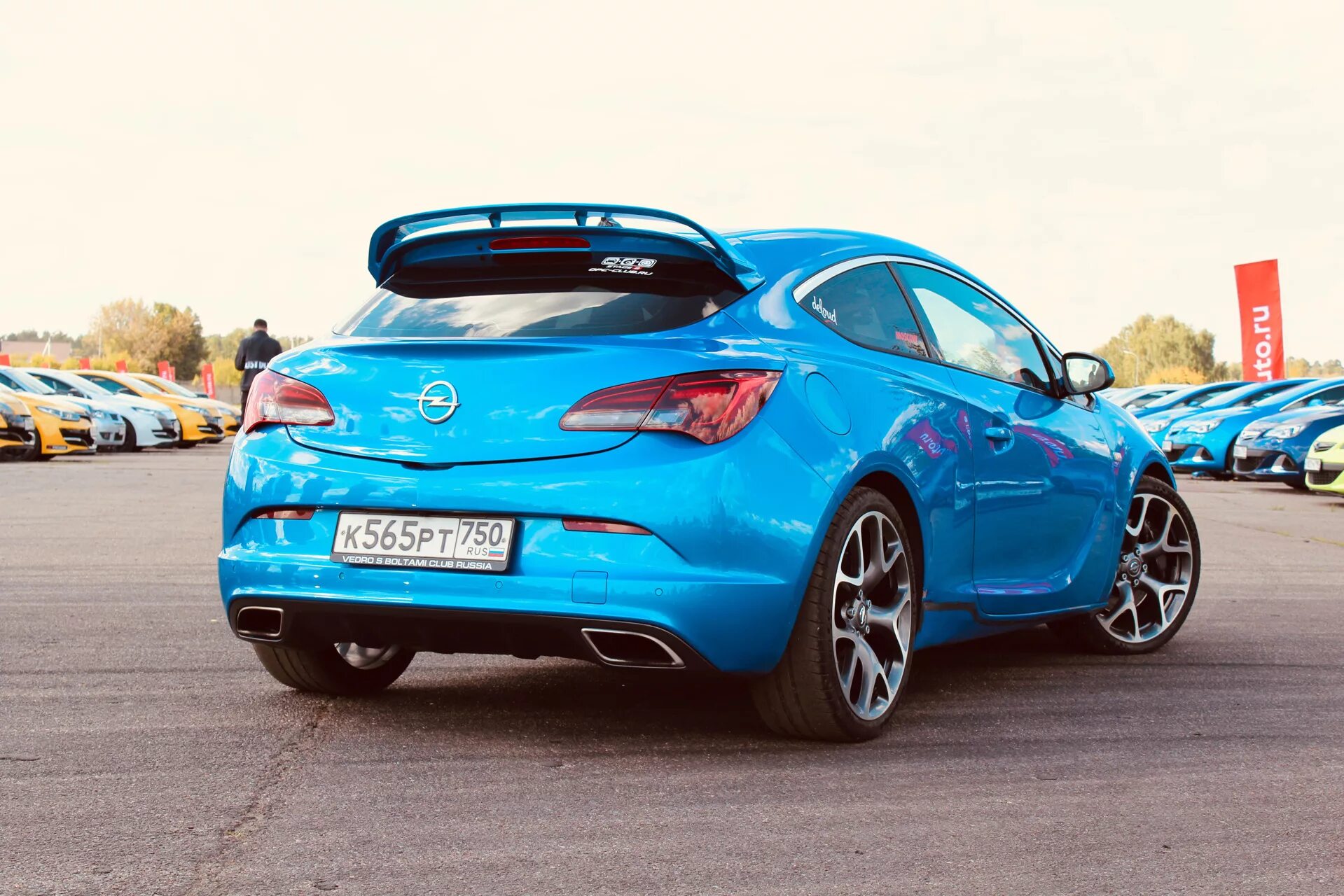 Https auto plus ru. Хот-хэтч Opel Astra j OPC. Hot Hatch машины. Хот хэтчи 2021. Рено хот хэтч.