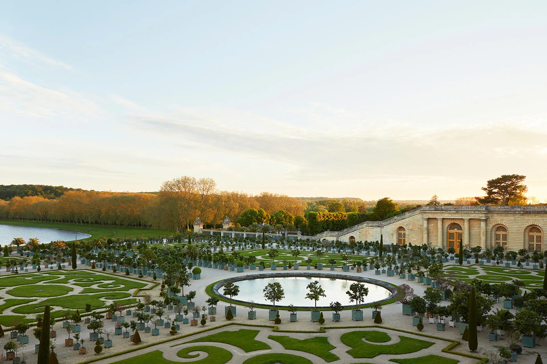 Де версаль. Дворец и парк в Версале Франция. Оранжерея Версаля. Pullman Chateau de Versailles в Версале. Отель Hotel le Versailles в Версале.