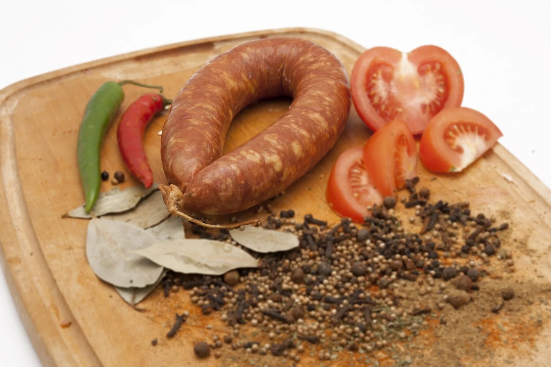 Краковская колбаса в домашних. Краковская колбаса. Краковская колбаса рецепт. Приготовление колбасы. Краковская колбаса рецепт.