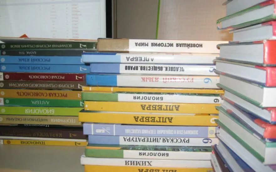 Куплю учебники б у. Школьные учебники. Учебники первоклашек. Учебники в Казахстане. Учебники начальной школы в Казахстане.