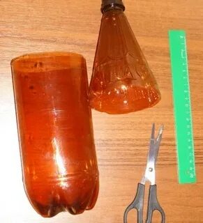 Отрезать пластиковую бутылку