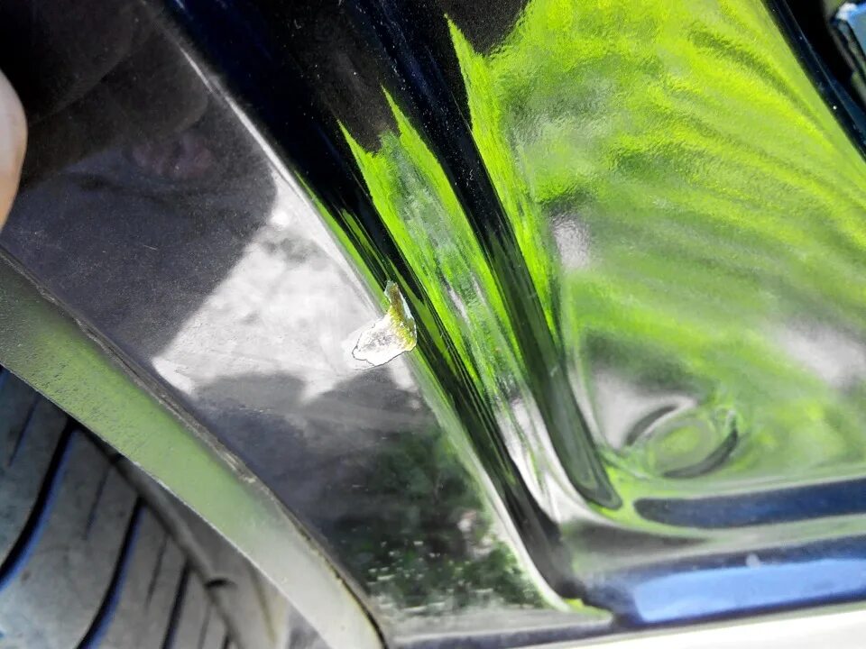 Вздутая краска на авто. Вздутие краски на авто. Вздулась краска на машине. Вспучивание краски.