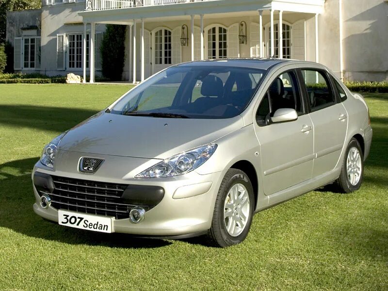 Пежо 307 какие двигатели. Peugeot 307. Пежо 307 седан. Пежо 307 1 поколение. Пежо 307 седан 2007.