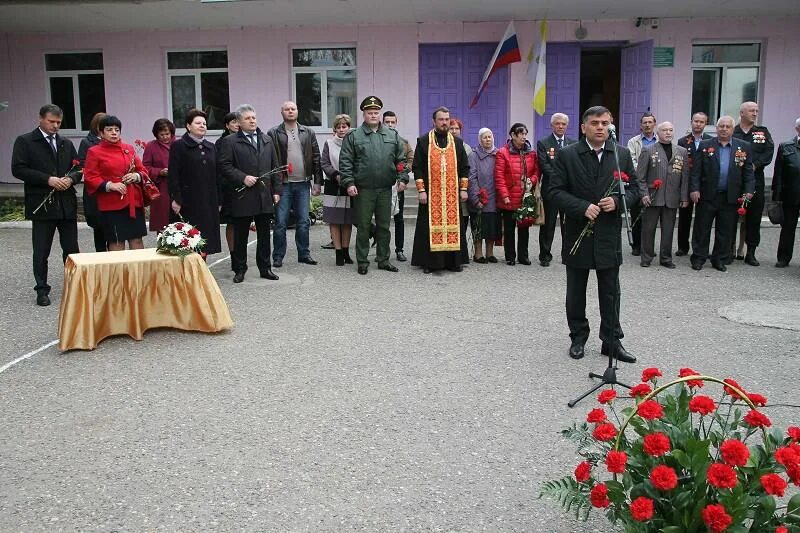 Сайт школ железноводска. Школа 1 Железноводск. Первая школа город Железноводск. Школа 3 Железноводск. Директор 1 школы Железноводск.