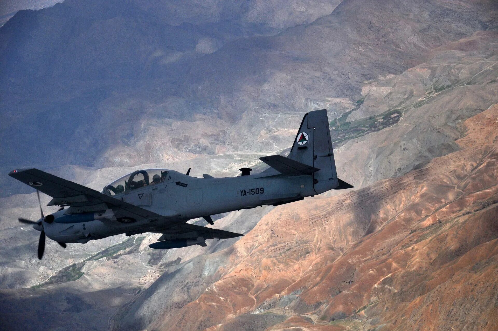 Самолеты сша видео. A-29 super tucano. embraer emb 314 super tucano. военные самолеты а-29 super tucano. embraer super tucano afghanistan.