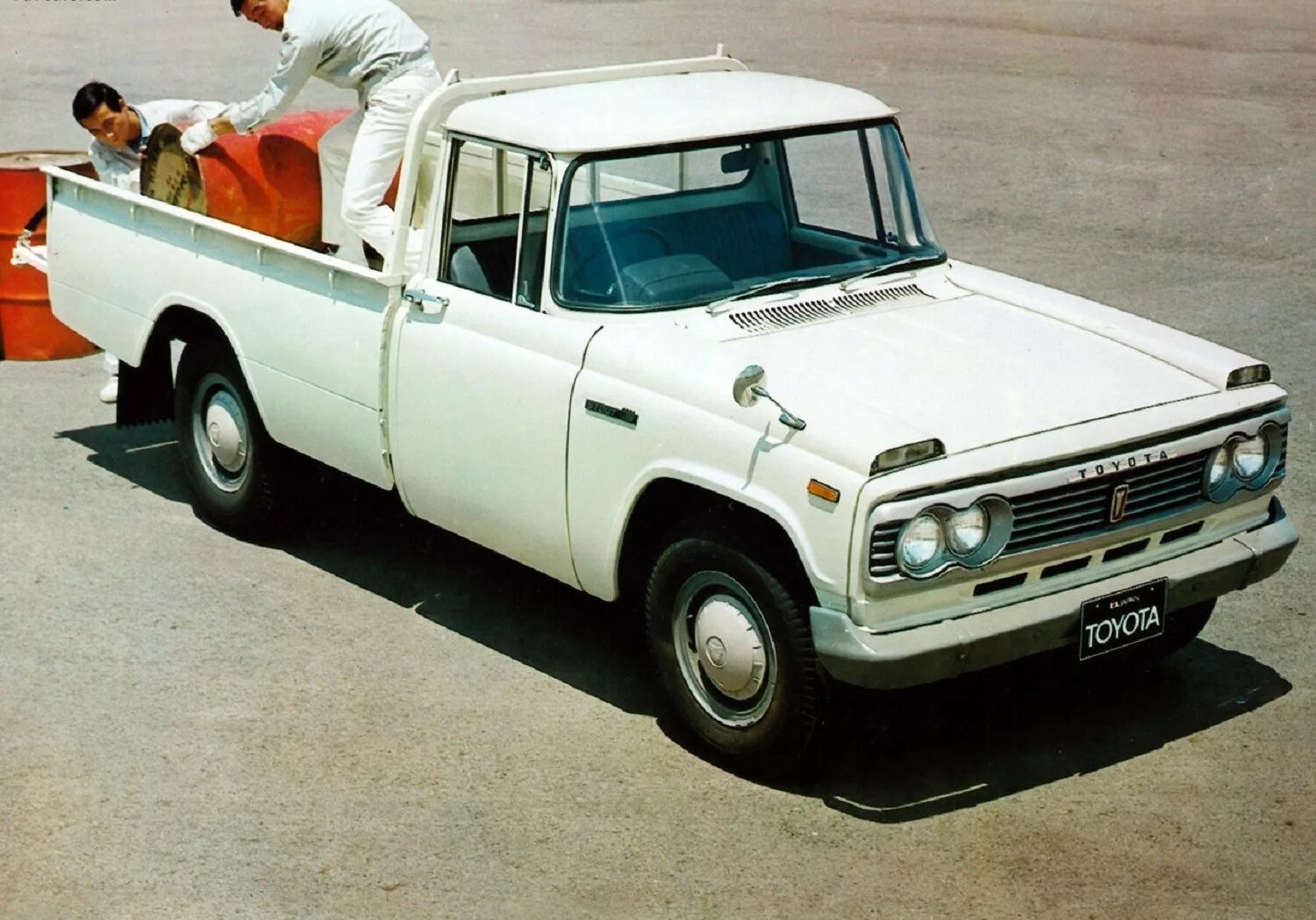 Toyota Hilux 1968. Тойота Хайлюкс 1968. Toyota Stout Pickup. Toyota Stout 1966.