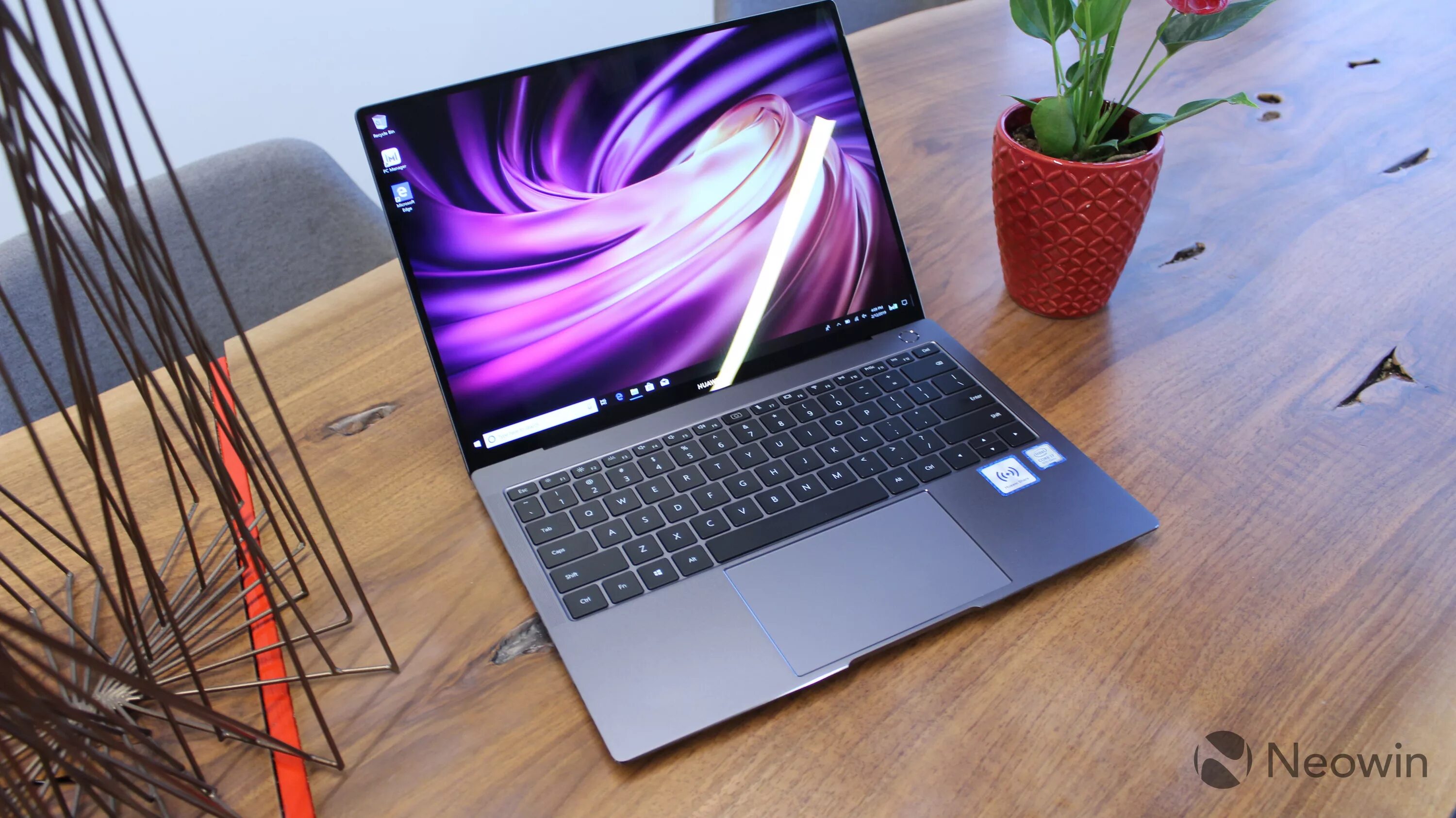 Huawei honor matebook. Ноутбук Huawei MATEBOOK фиолетовый. Honor MATEBOOK 14. Xiaomi mi Notebook Pro x 14. Хуавей мате бук 14.