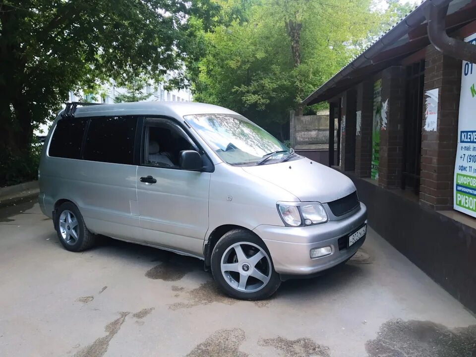 Toyota Town Ace Noah. Тойота Town Ace Noah. Toyota Lite Ace Noah. Тойота Таун айс Ноах 4wd.