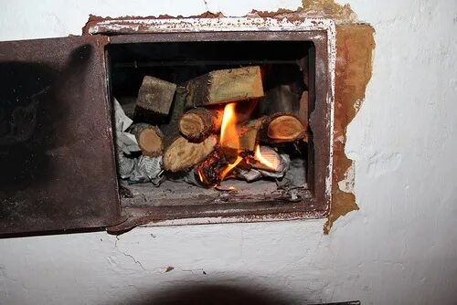 Печь топится. Топить форум. Угольная печь. Топить форум. Растопка печи.