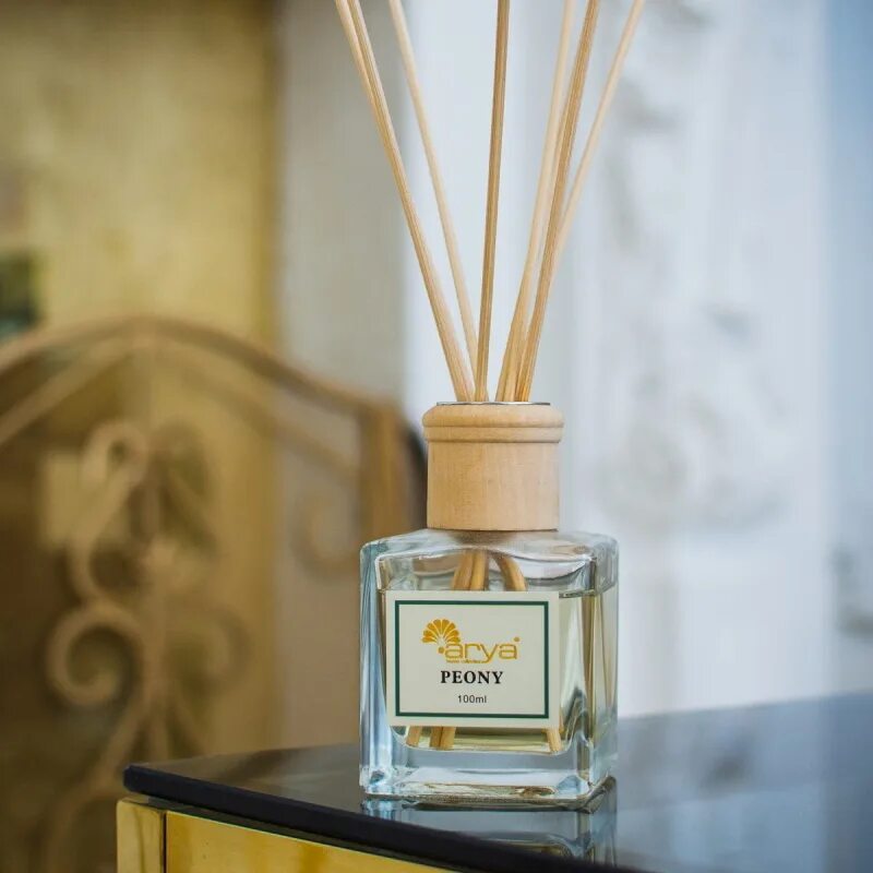 Аромадиффузор arya. Диффузор arya 10 ml exotic amber. Аромадиффузор arya. Аромадиффузор arya leather. Arya treasured rose диффузор.