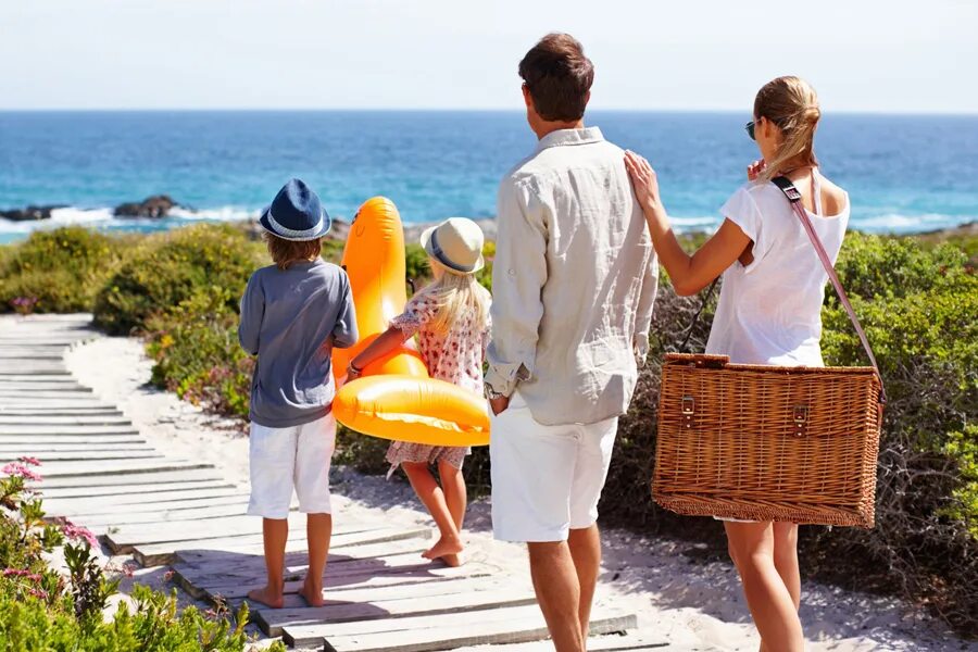 Отдых картинки для актуального. Абхазия море. Лето пляж. Пляж море люди. Тунис путешествие.