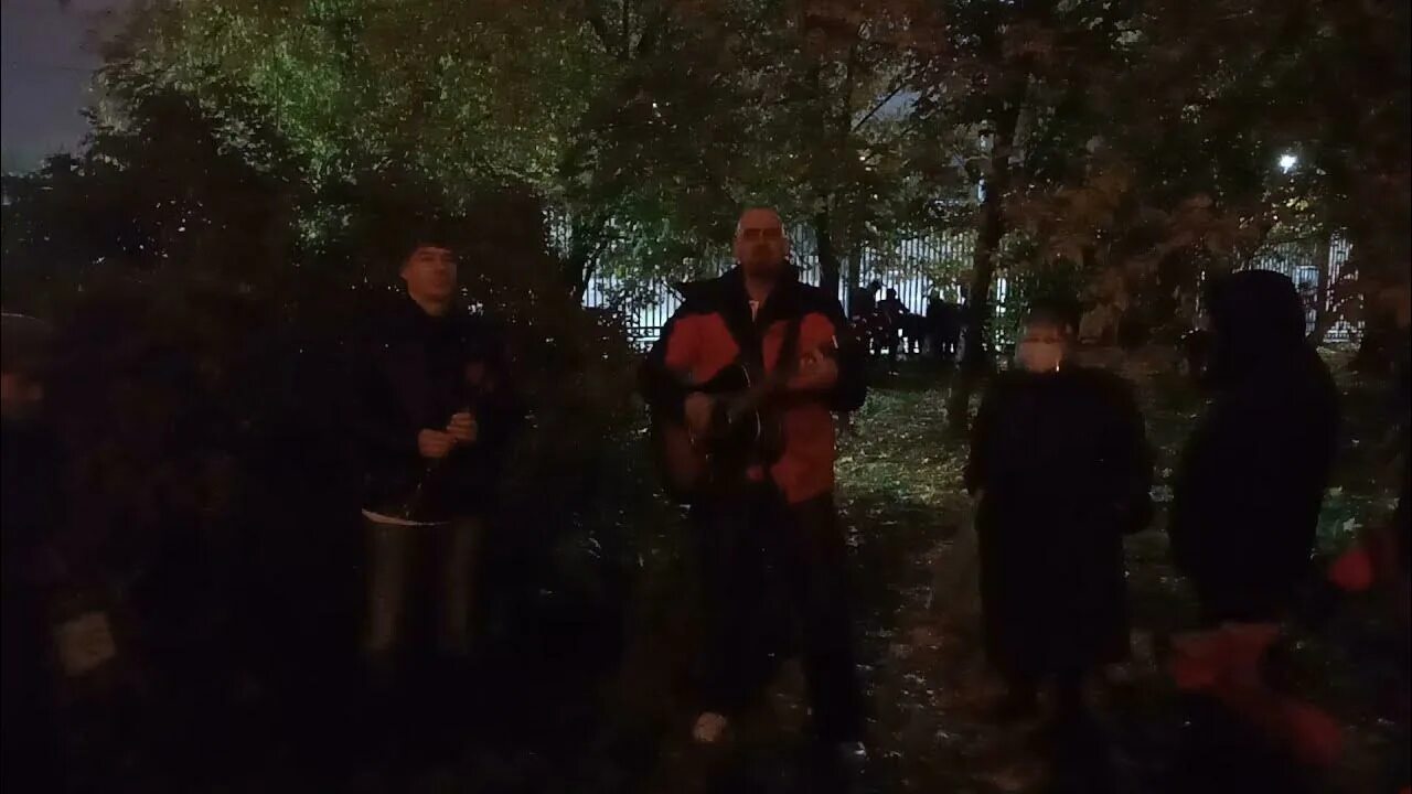 Почему на митинге концерте не было шамана. Шаман певец концерт митинг. шаман красными буквами на концерте. шаман в красном пиджаке на концерте. клип мы шаман на красной площади резонанс.