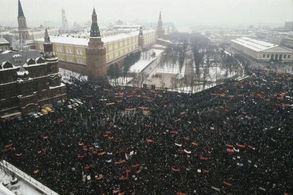Митинг на манежной площади 1991 за ссср. 1991 год манежная площадь. Митинг на манежной площади в москве, 23 февраля 1991 года. Февраль 1991 года. Митинг на манежной площади 1991.