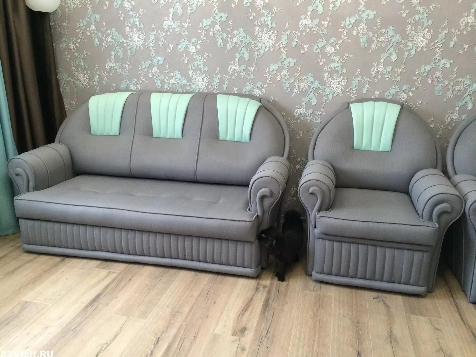 ремонт мебели в краснодаре. перетяжка мягкой мебели краснодар. диван муза советский. ремонт кожаного углового дивана. ремонт мягкой мебели краснодар.