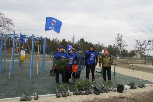 Придорожное джанкойский. Село яркое Джанкойский район Крым. Село яркое Джанкойский район парк. Ярковское сельское поселение Джанкойского района. Яркое поле Крым Джанкойский район.