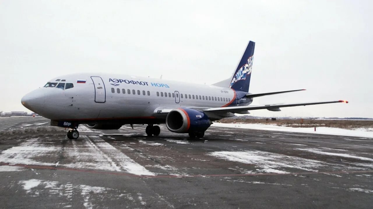 Полет на самолете. Азимут авиакомпания минводы. Азимут авиакомпания а320. Места в самолете. Самолет пермь санкт-петербург.