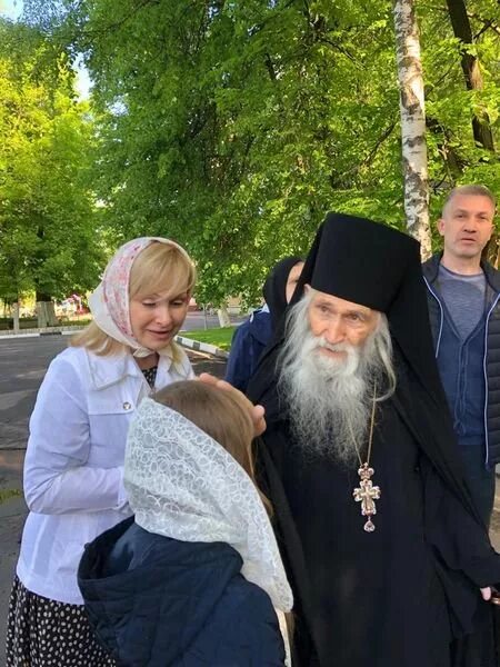 схиархимандрит илий ноздрин. переделкино илий. батюшка илий переделкино. оптина пустынь старец илий. псково печерский монастырь отец илий.