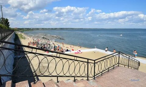Чеховская набережная