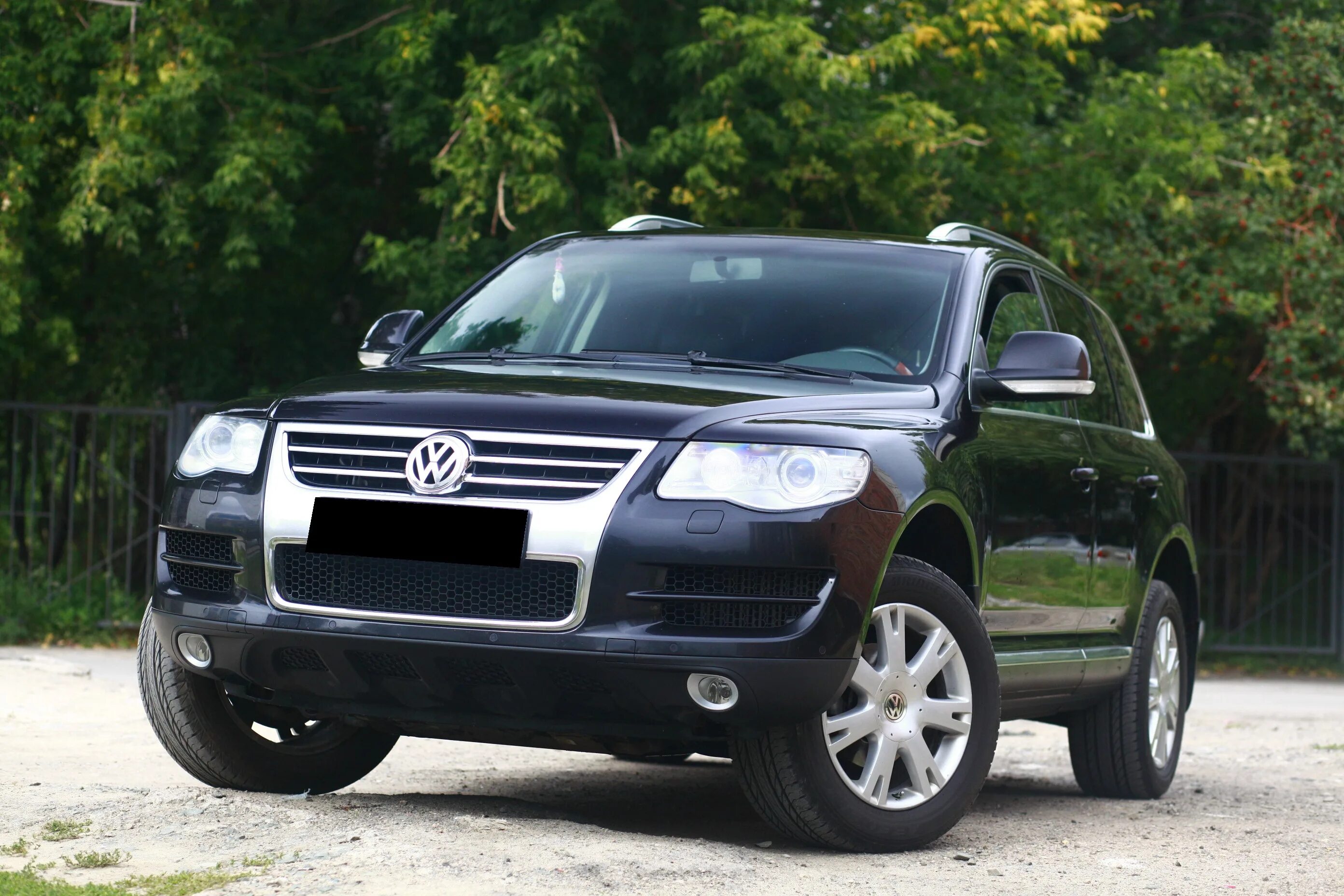 Купить машину 2008 года. Фольксваген Туарег 2008. VW Touareg 2008. Volkswagen Туарег 2008. Volkswagen Touareg 2008 черный.