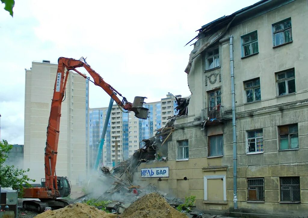 Дома под снос саратов. Квартал 16 малая Охта. Сносят здание. Дом под снос. Расселение аварийного жилья в Саратове 2022.