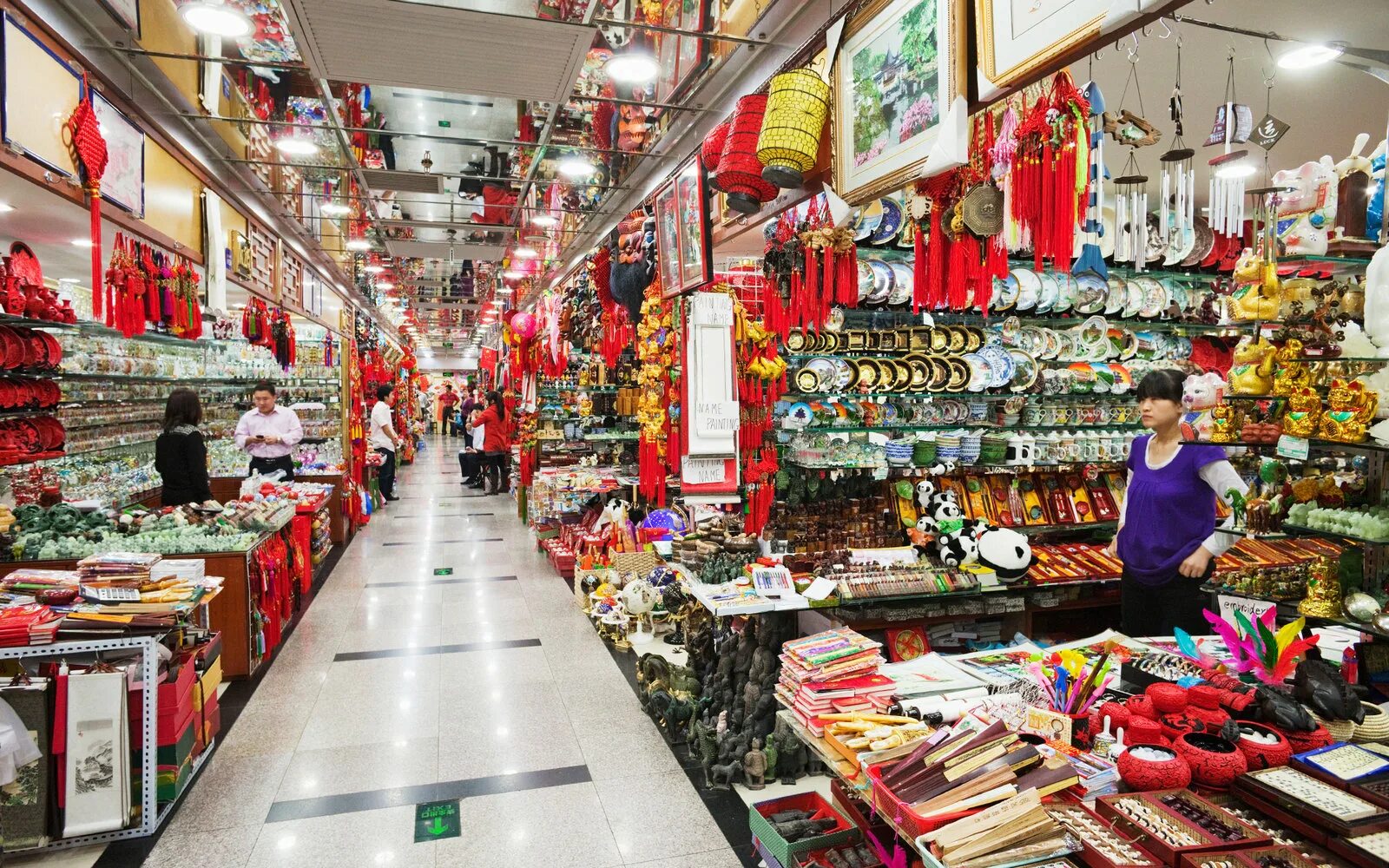 Китайский интернет магазин москва. Рынок в Китае. Шоппинг в Китае. Китайский базар. Китайский магазин.