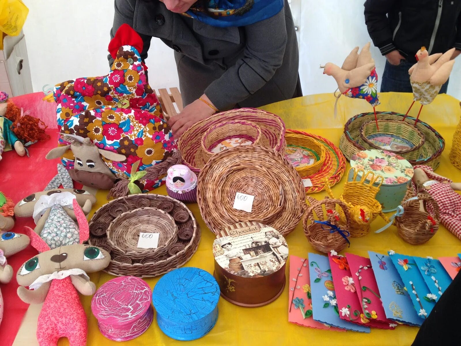 благотворительная ярмарка воскресной школы. ярмарка в детском саду. ярмарка сувениров. ярмарка ручных изделий. поделки на ярмарку в школу.