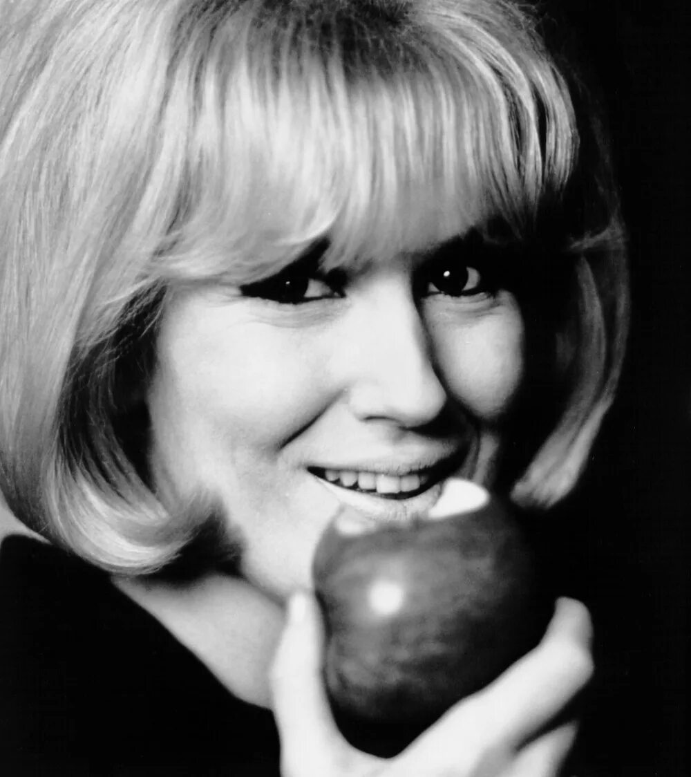 Дасти спрингфилд. Спрингфилд певица. дасти спрингфилд в молодости. dusty springfield в молодости.