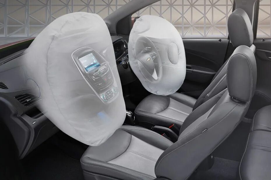 9 подушек безопасности. Шевроле аэрбаг. Chevrolet airbag. Шевроле airbag машина. Airbag Шевроле Sonic.