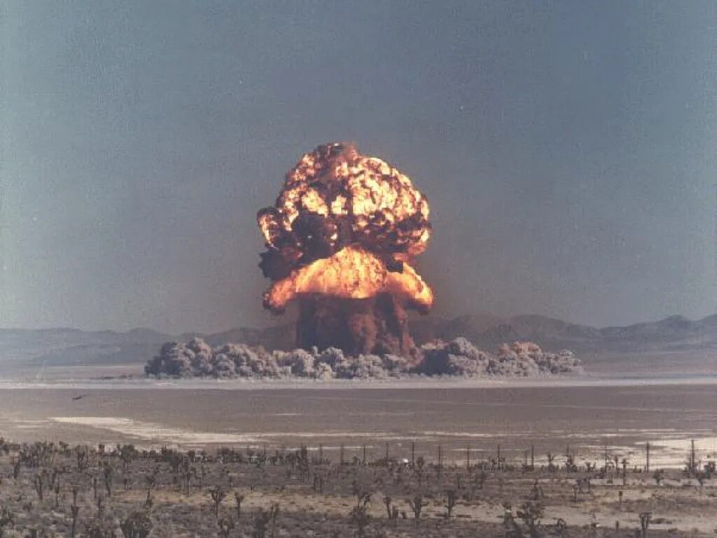 Советские испытания. Испытание ядерного оружия в 1949 в Семипалатинске. Взрыв атомной бомбы в Семипалатинске в 1949. Семипалатинский ядерный полигон 1949. Испытания ядерного оружия в СССР В Семипалатинске.